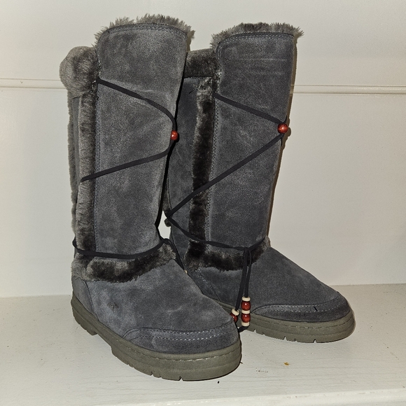 WOMEN'S AUTHENTIC UGGS ULTRA TALL GRAYl #5359  BOOTS  SIZE 9 W/ BEADS - Picture 2 of 13